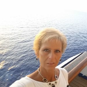 Meet your Posher, Beth